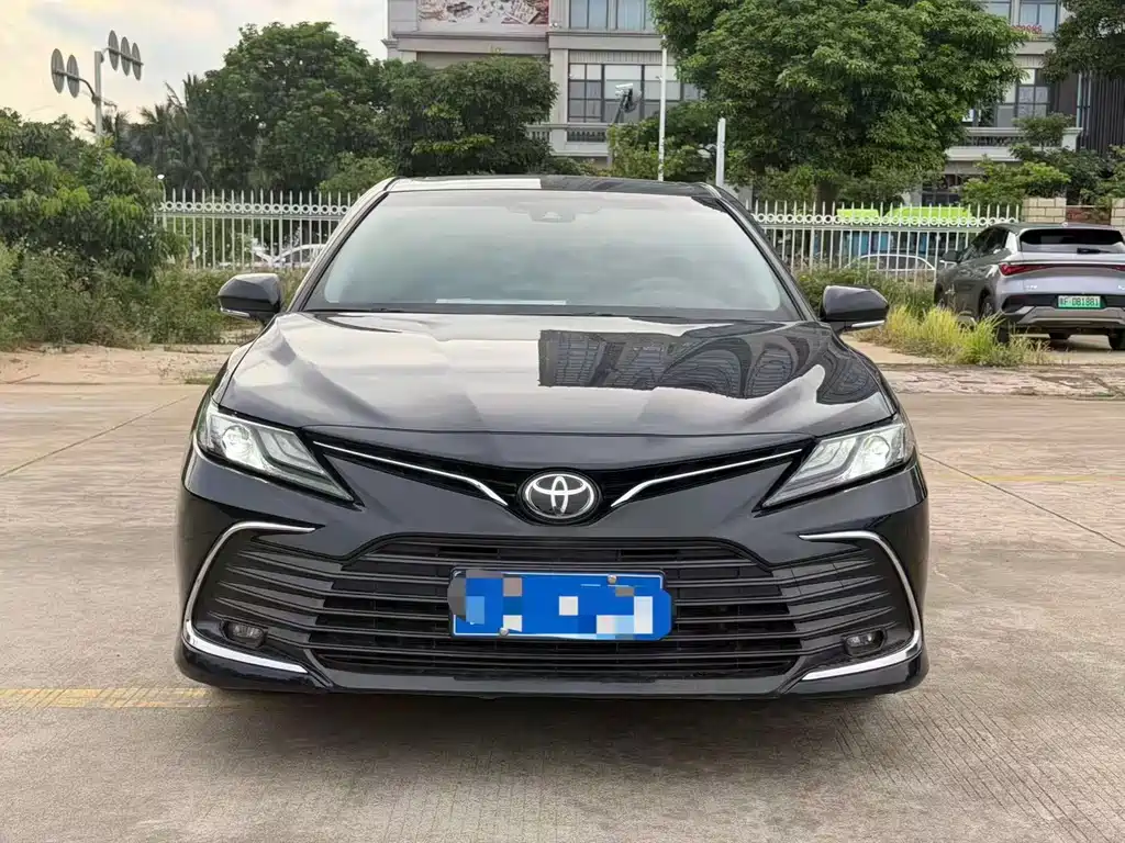 Toyota Camry — миниатюра 2