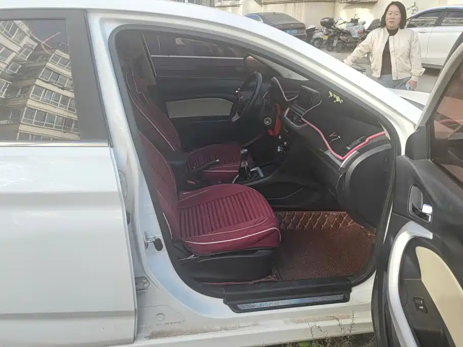 Changan V7 — миниатюра 8
