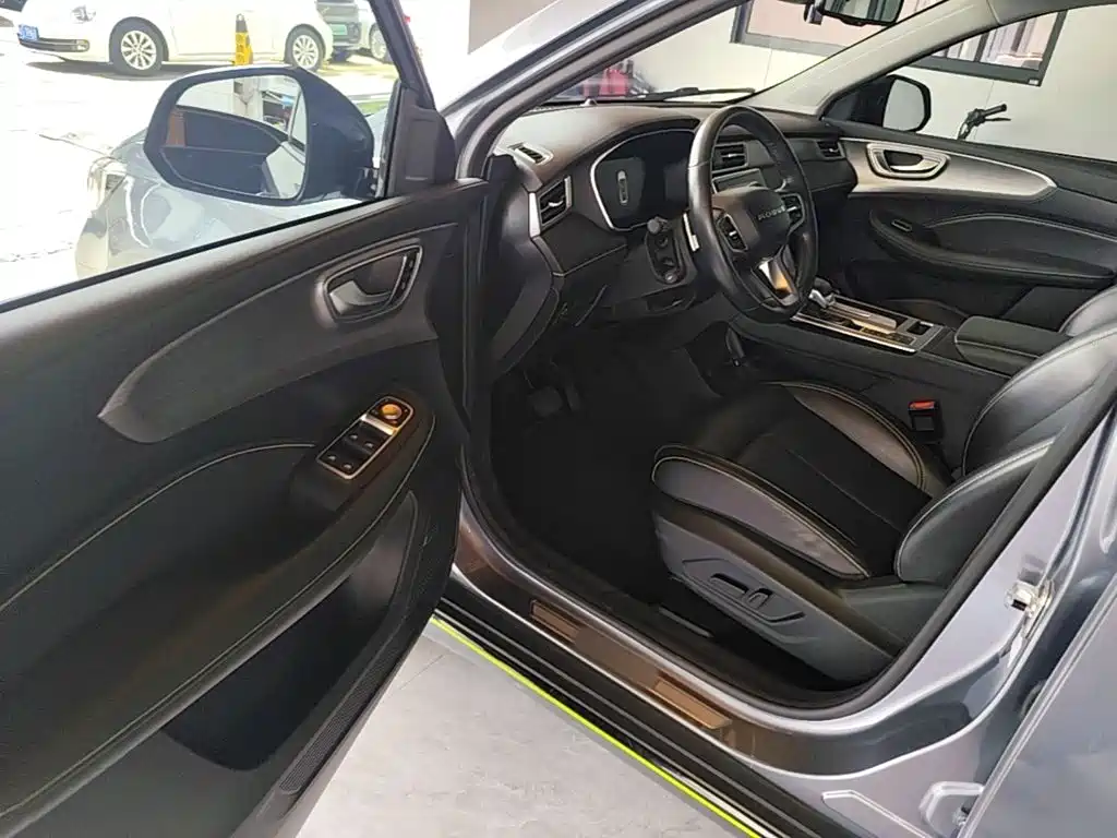 Roewe RX5 New Energy — миниатюра 16