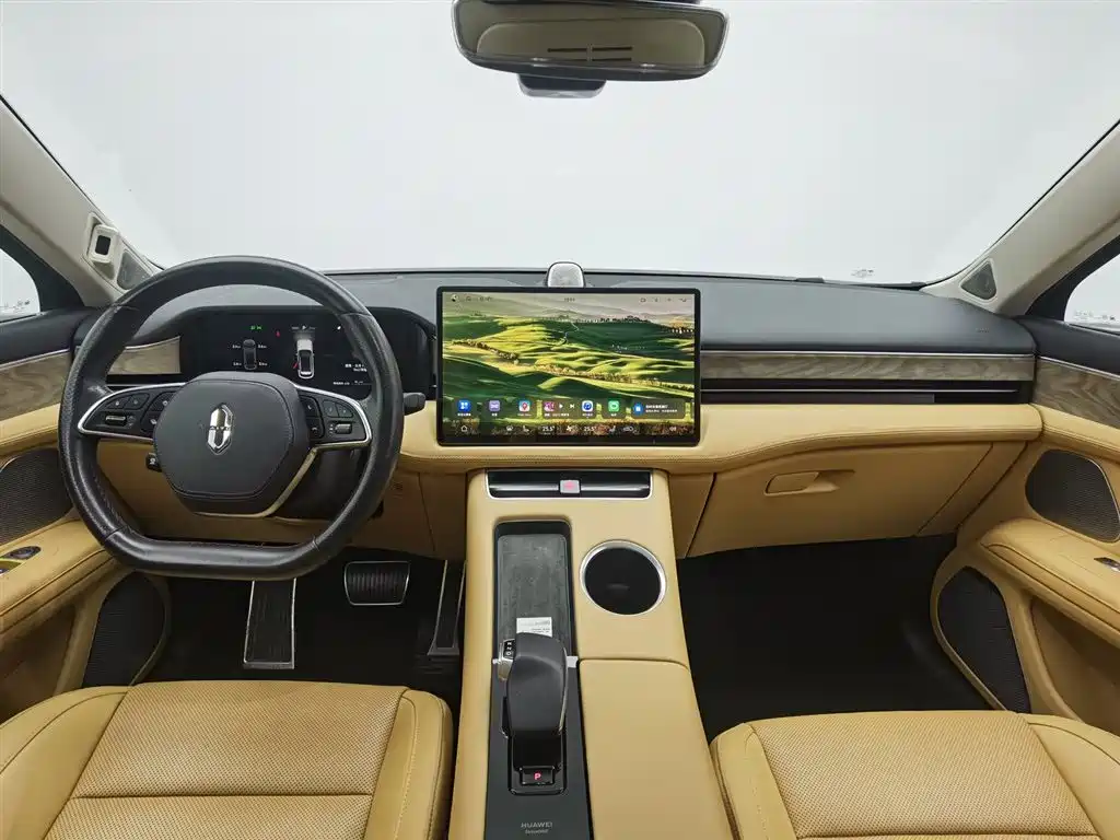 AITO ASK THE WORLD M5