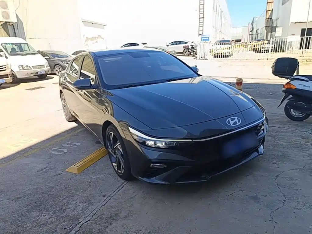 Hyundai Elantra — миниатюра 4