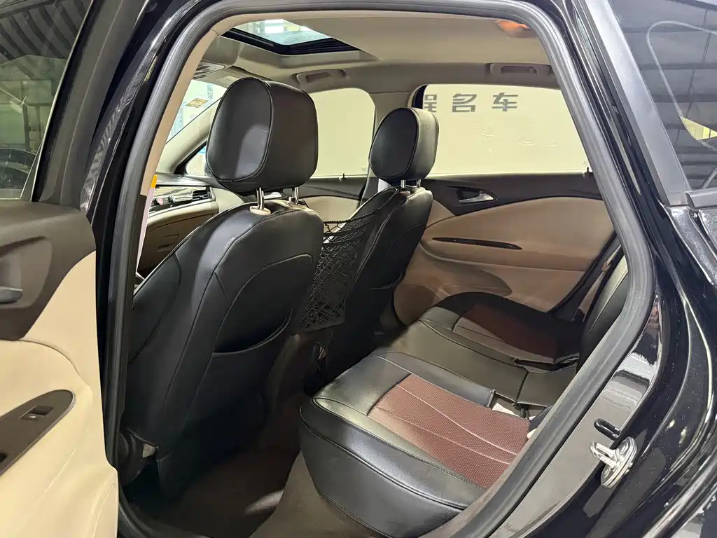 Buick Verano — миниатюра 8