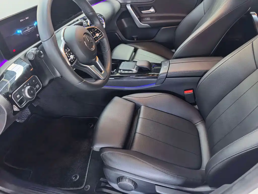 Mercedes-Benz A-Class — миниатюра 7