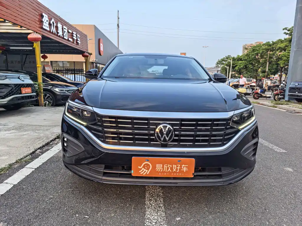 Volkswagen Passat 2025 280TSI