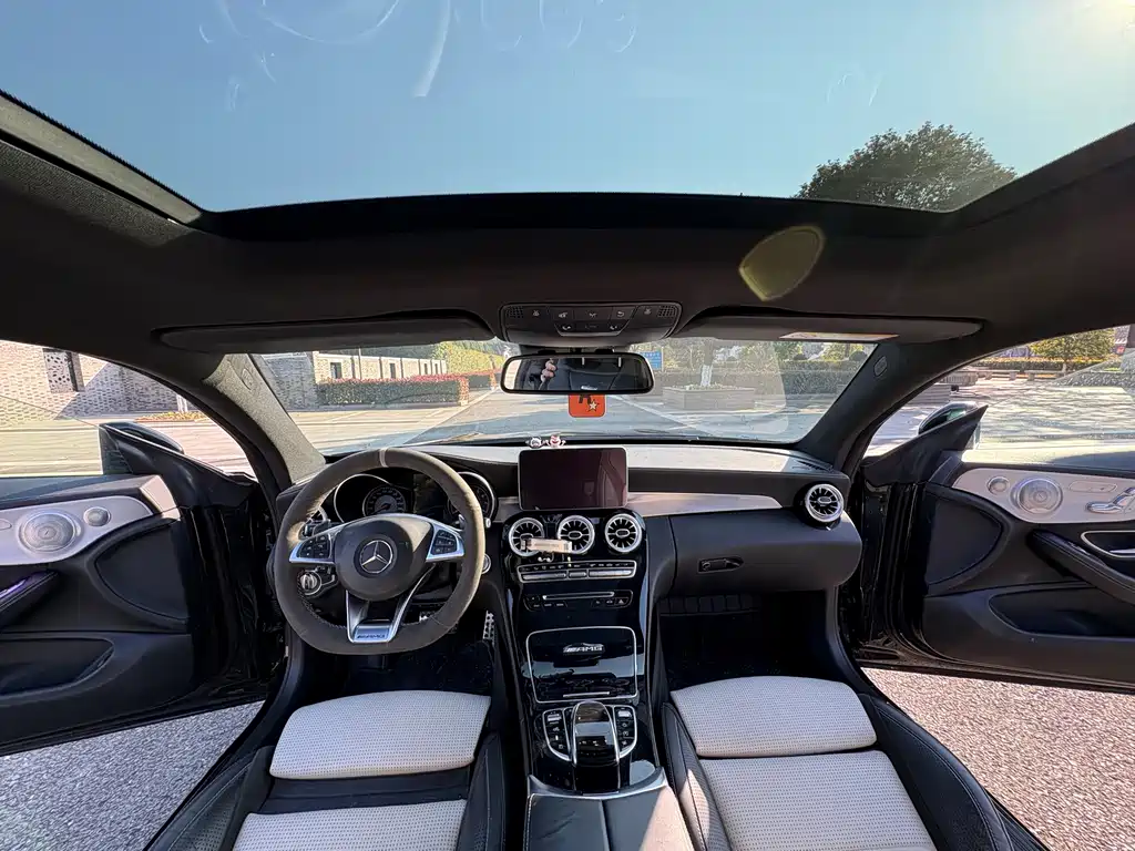 MERCEDES-BENZ C CLASS AMG