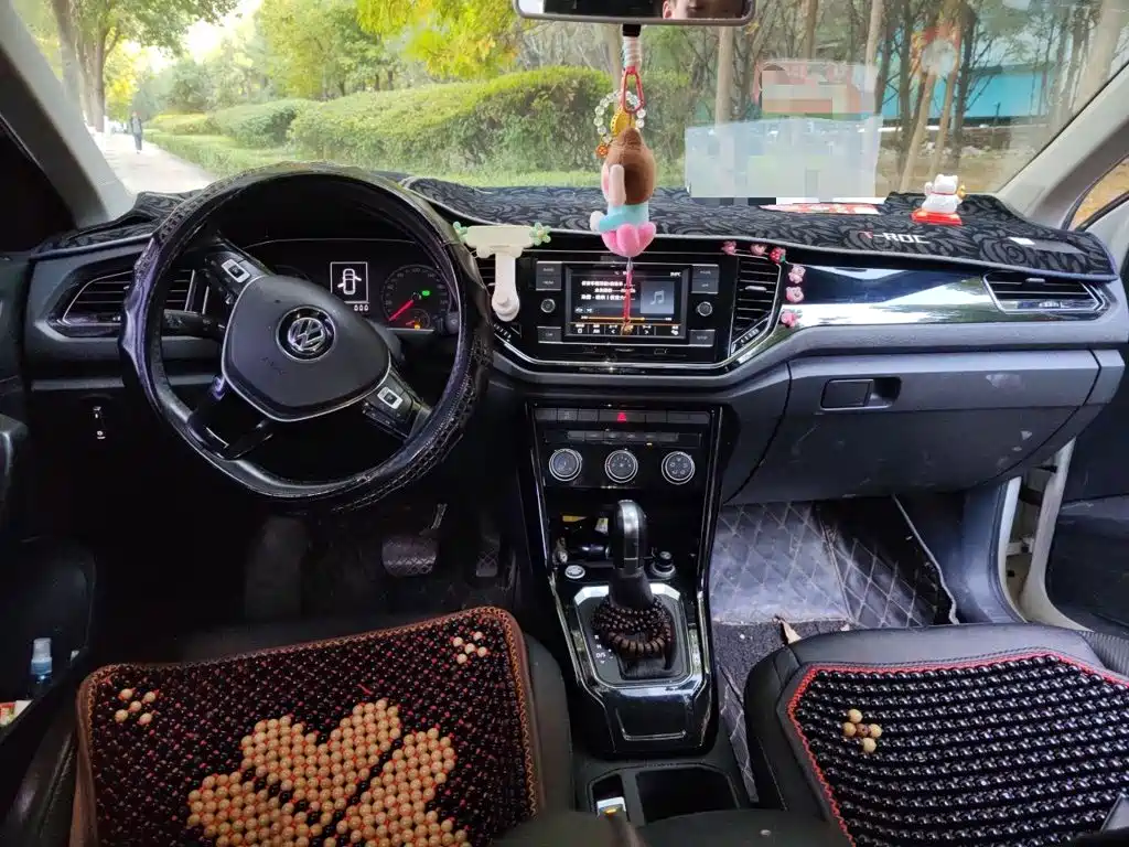 Volkswagen T-Roc — миниатюра 13