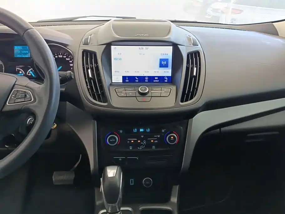 Ford Kuga — миниатюра 13