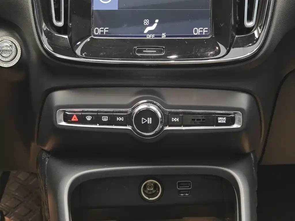 Volvo XC40 — миниатюра 16