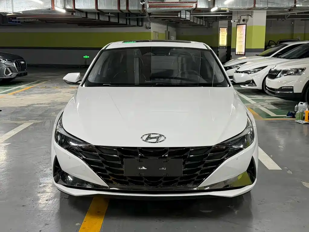 Hyundai Elantra — миниатюра 2