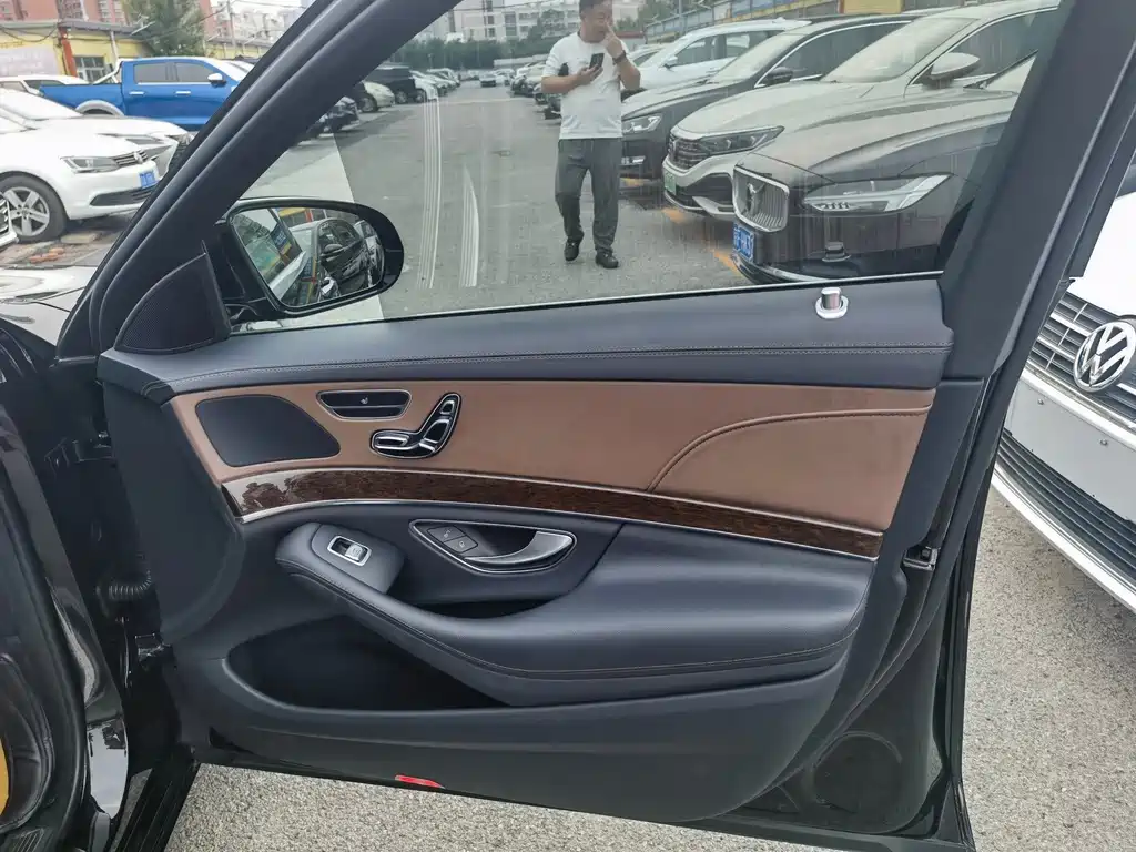 Mercedes-Benz S-Class — миниатюра 22