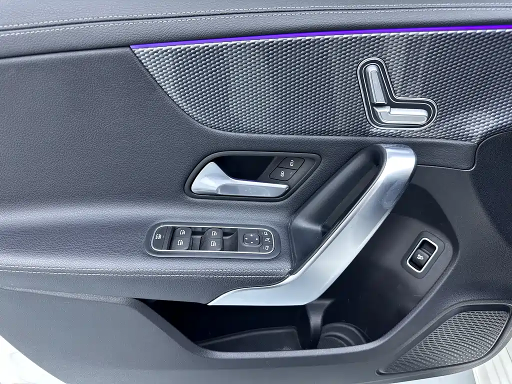 Mercedes-Benz A-Class — миниатюра 7
