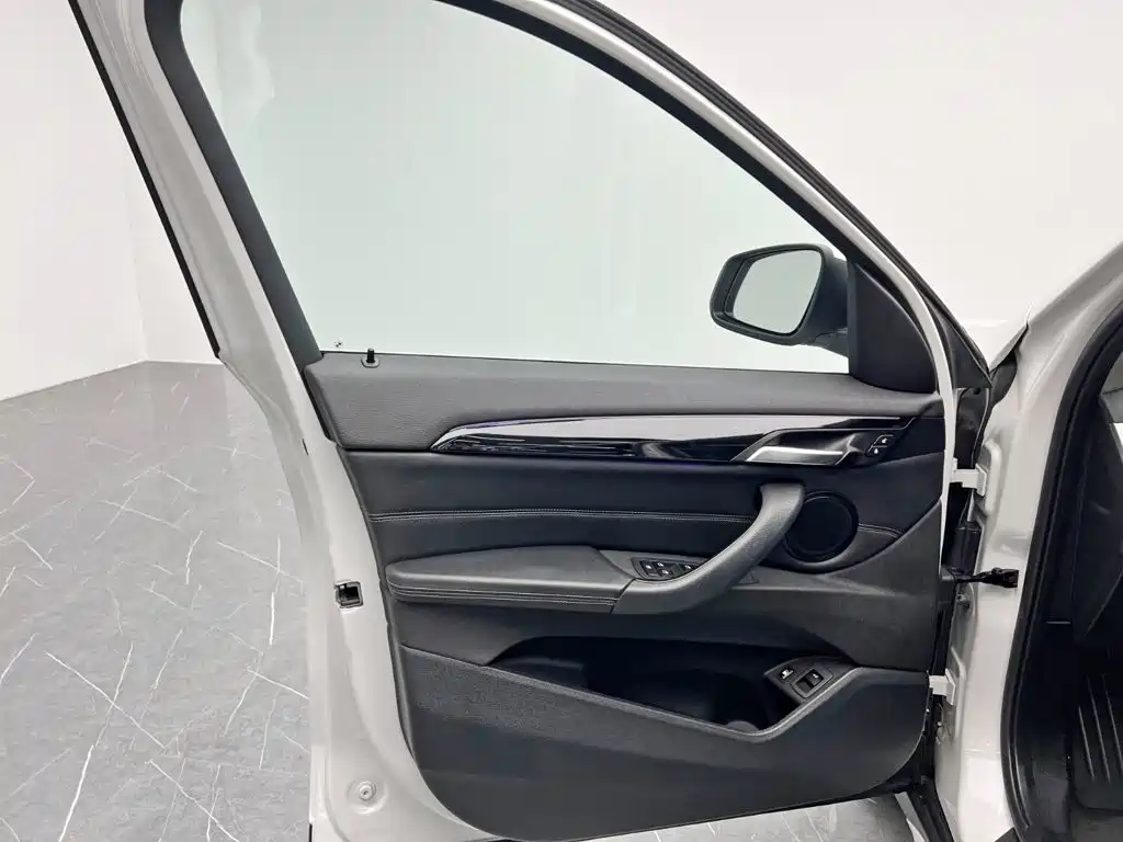 BMW X1 New Energy — миниатюра 13