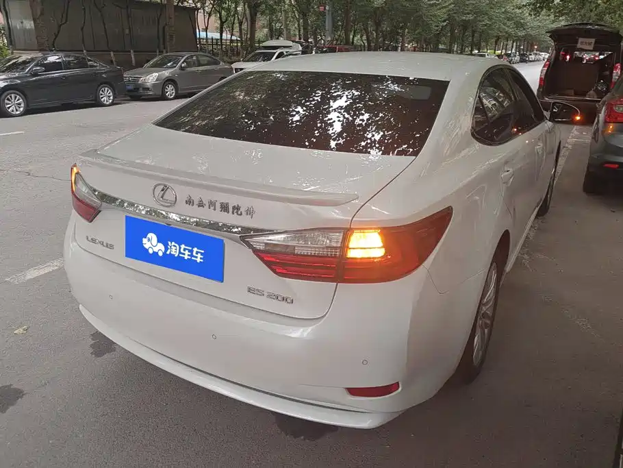 Lexus ES — миниатюра 3