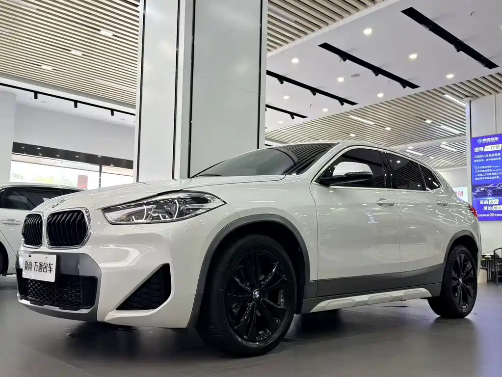 BMW X2