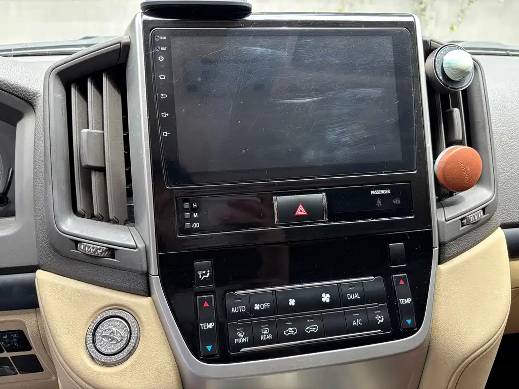 Toyota Land Cruiser — миниатюра 17