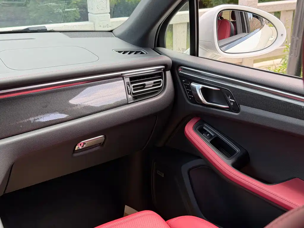Porsche Macan — миниатюра 15