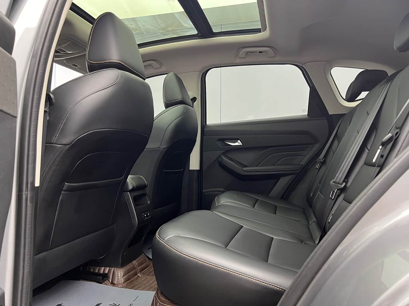 Haval Haval H6 1.5 л 2022 г. Серебристо-серый, пробег 36000 км