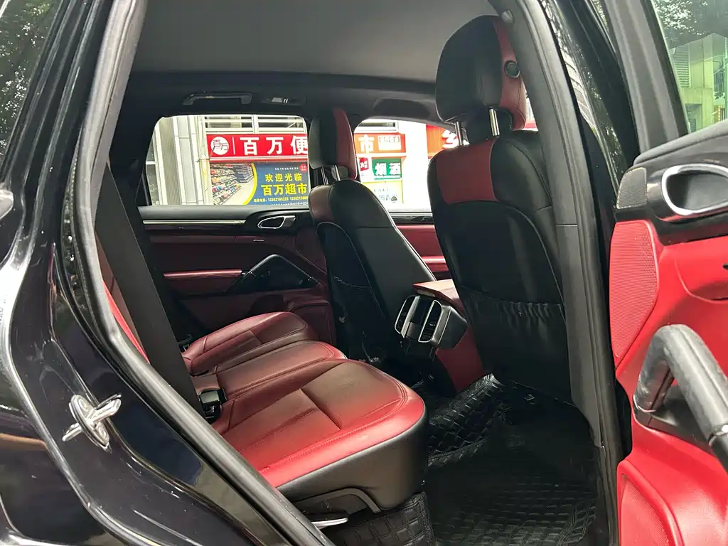 Porsche Cayenne — миниатюра 14
