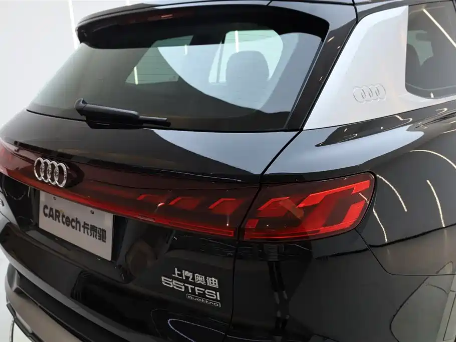 Audi Q6 2024 40 TFSI quattro 7 мест
