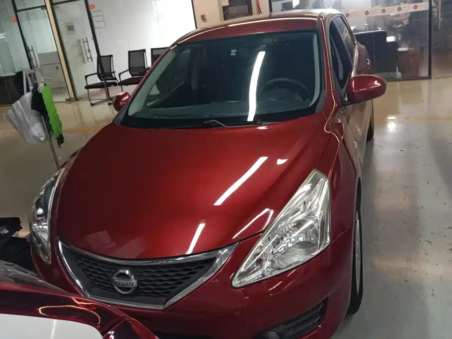 Nissan Tiida — миниатюра 2