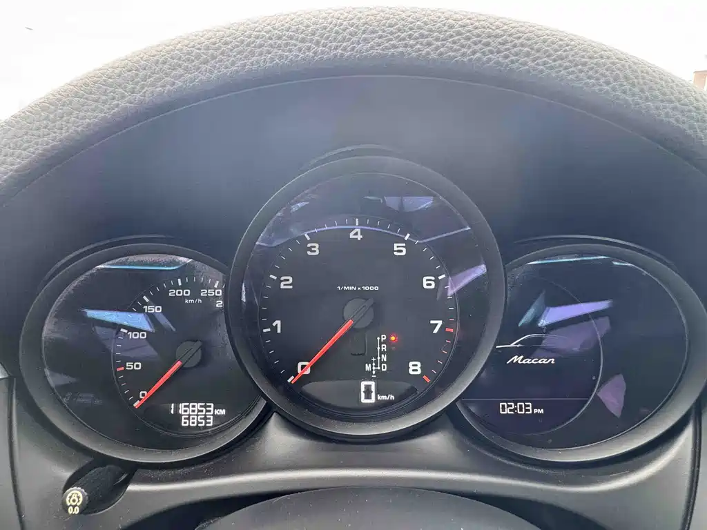 Porsche Macan — миниатюра 11