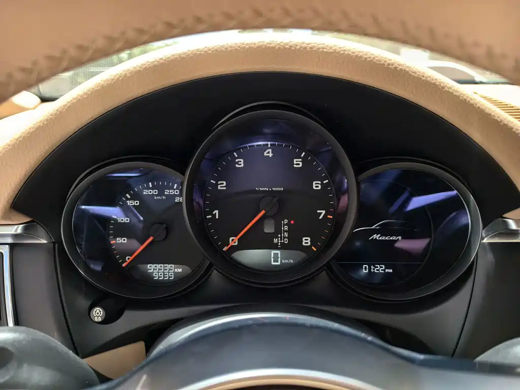 Porsche Macan — миниатюра 8