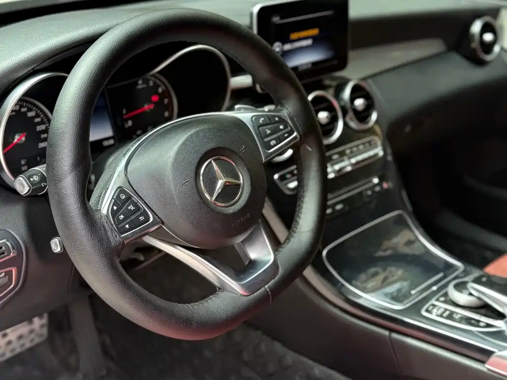 Mercedes-Benz C-Class — миниатюра 7
