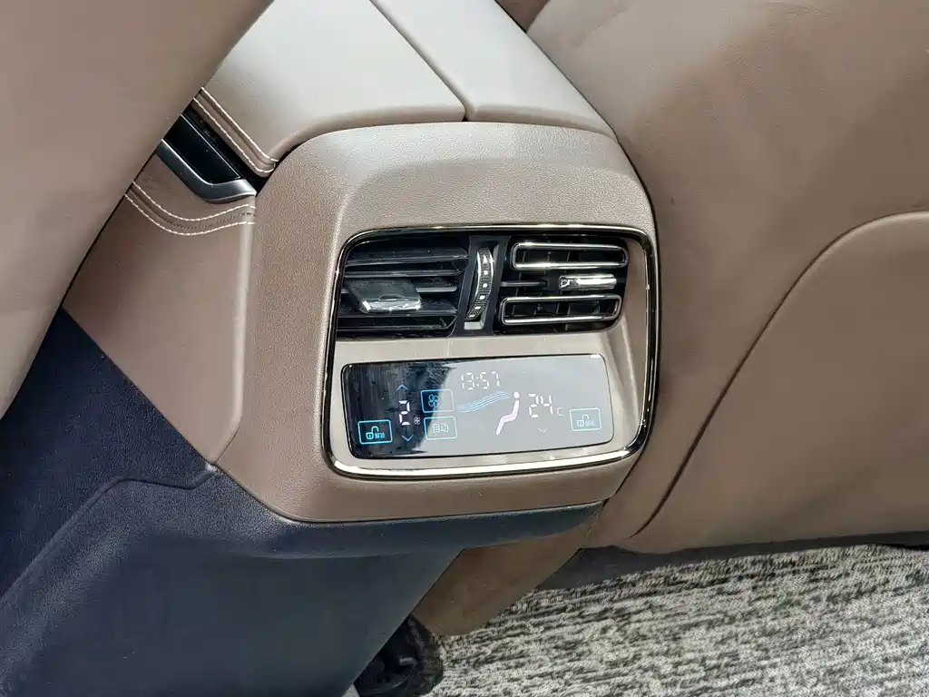 BYD Han — миниатюра 13