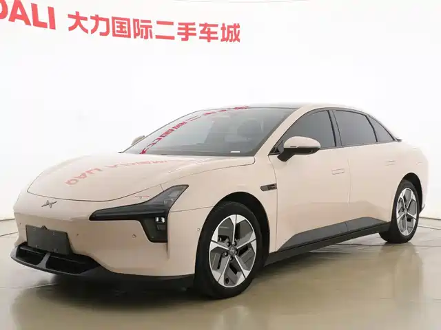 2025 Xpeng Mona M03