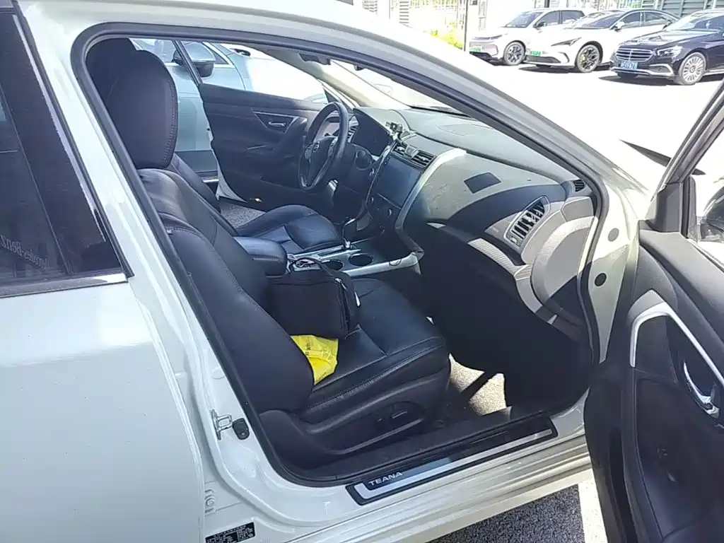 Nissan Teana — миниатюра 9