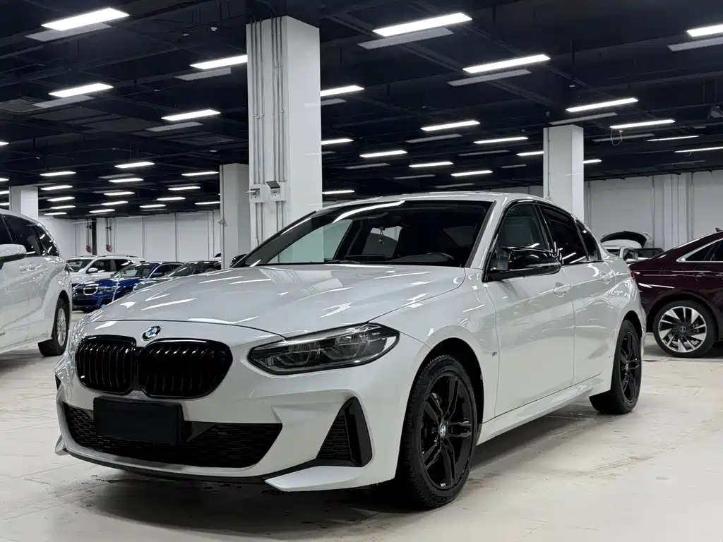 BMW 1 SERIES