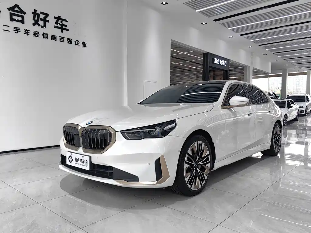 BMW 5 Series 2024