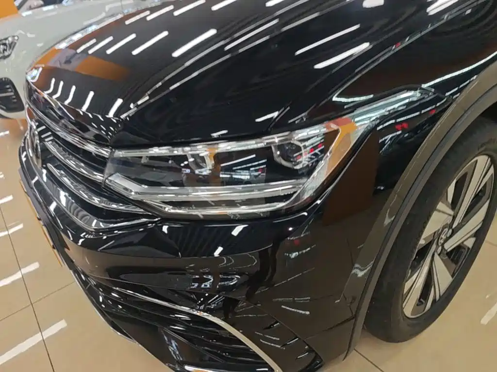 Volkswagen Tiguan L — миниатюра 24