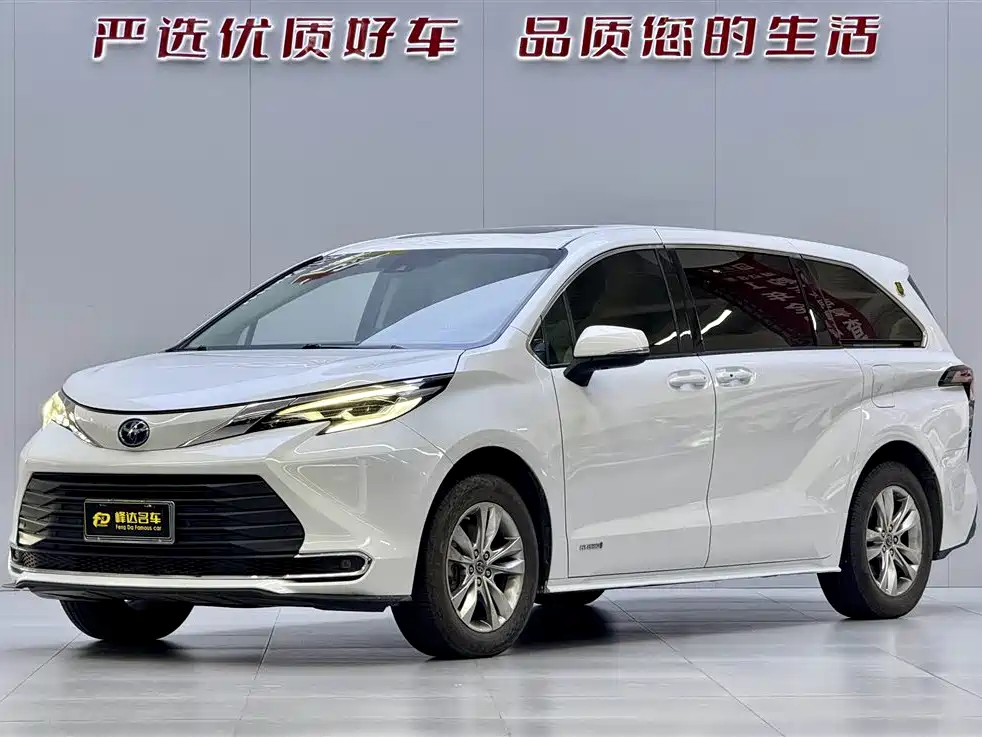 Toyota Sienna 2024