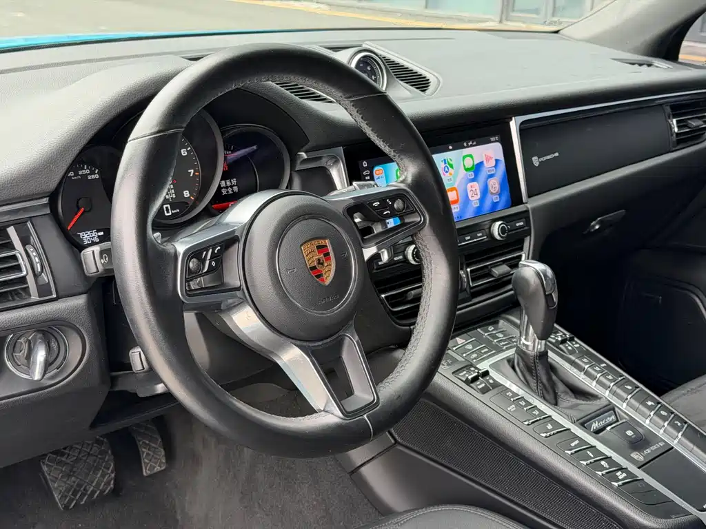 Porsche Macan — миниатюра 9