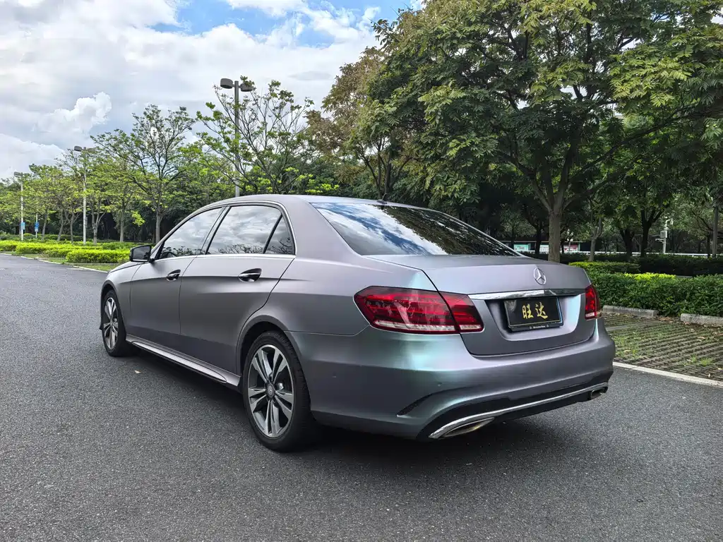 Mercedes-Benz E-Class — миниатюра 9