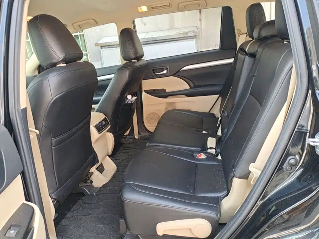 Toyota Highlander — миниатюра 17