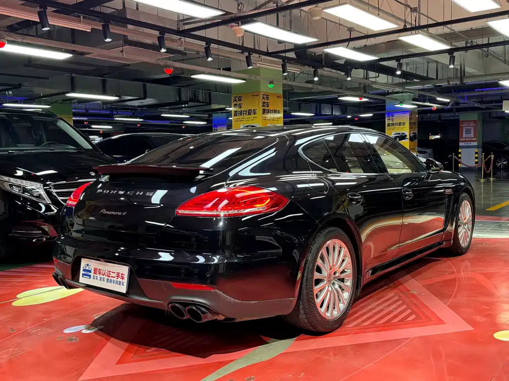 Porsche Panamera 2014 Panamera 4 3.0T