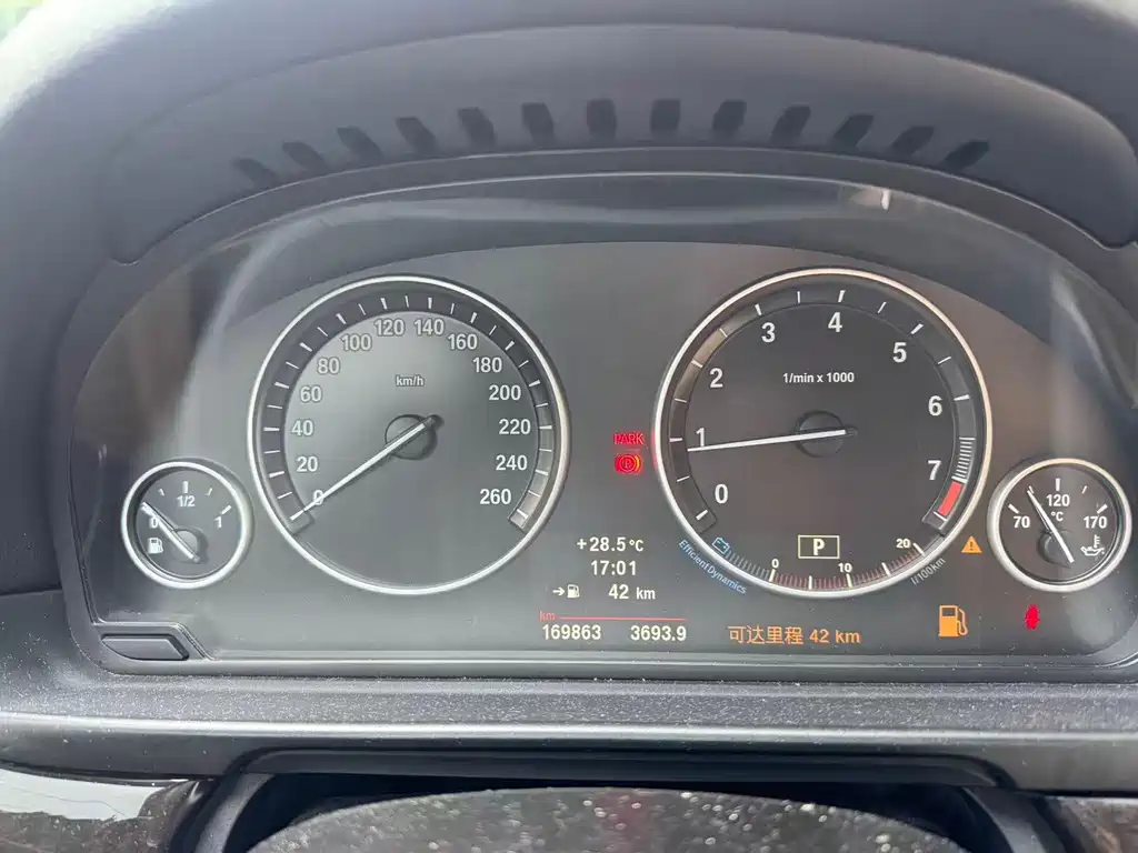 BMW 5 Series — миниатюра 6