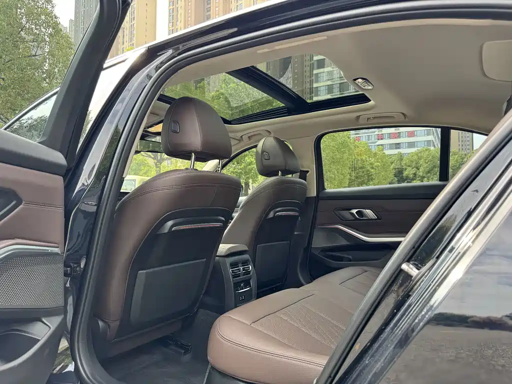 BMW 3 Series — миниатюра 23