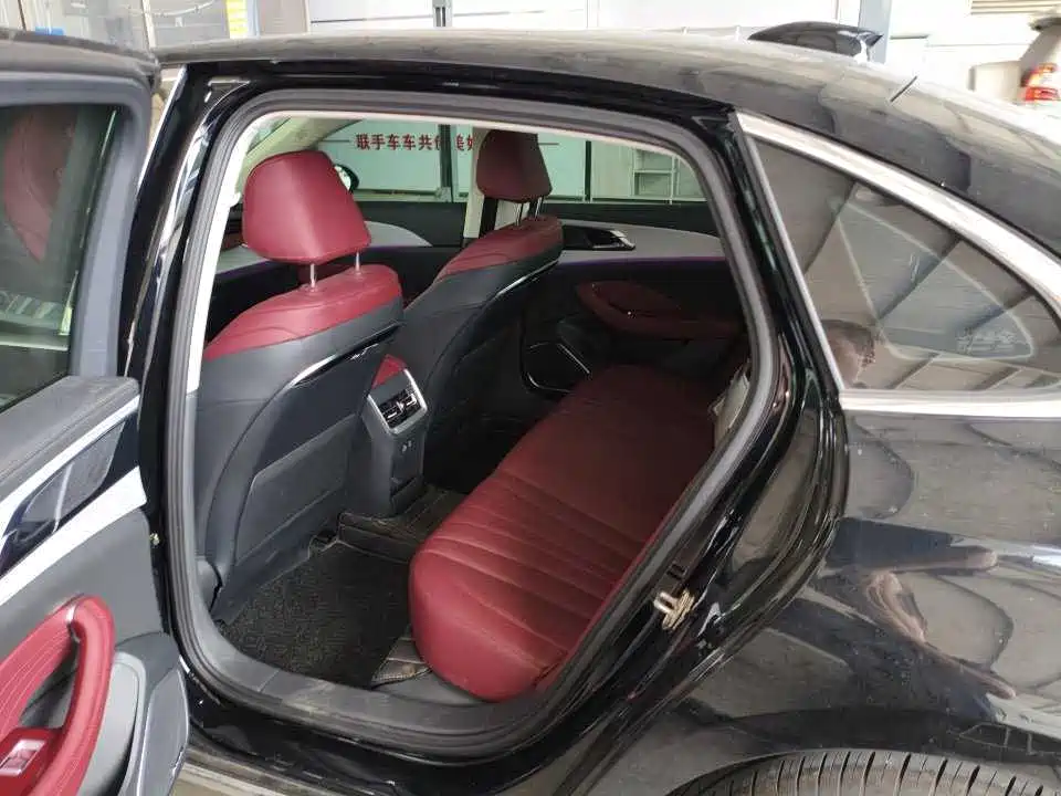 Hongqi Hongqi H5 — миниатюра 7