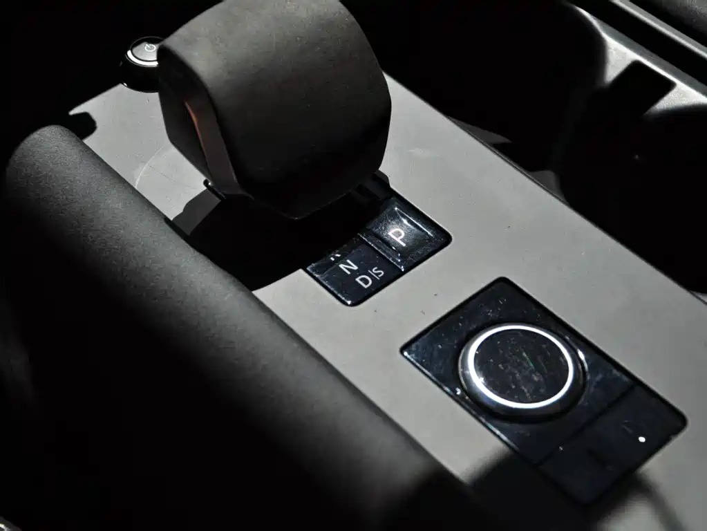 Land Rover Discovery — миниатюра 17