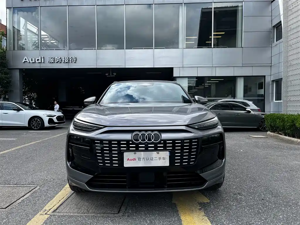Audi Q6L e-tron — миниатюра 2
