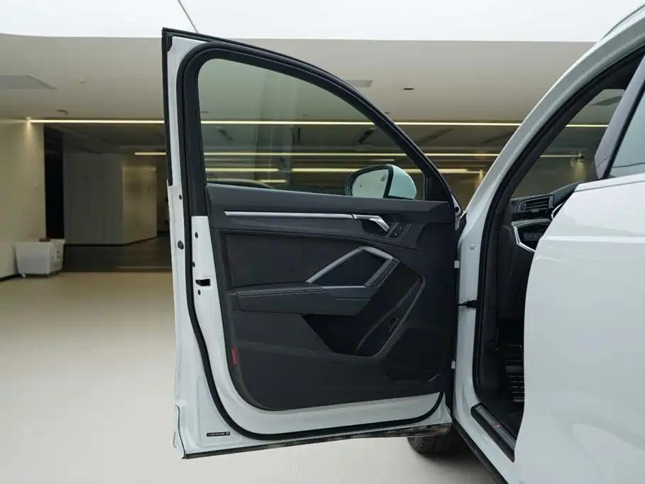 Audi Q3 — миниатюра 15