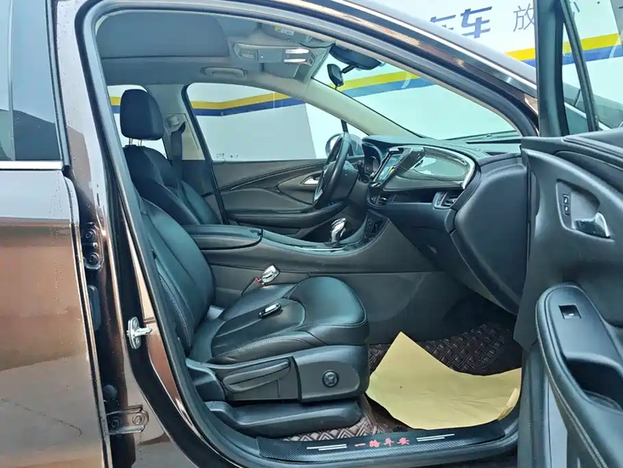 Buick Envision Plus — миниатюра 8