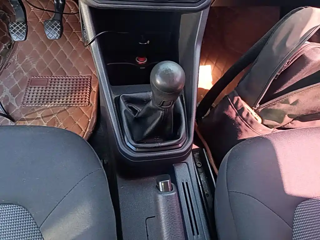 Volkswagen Jetta — миниатюра 14