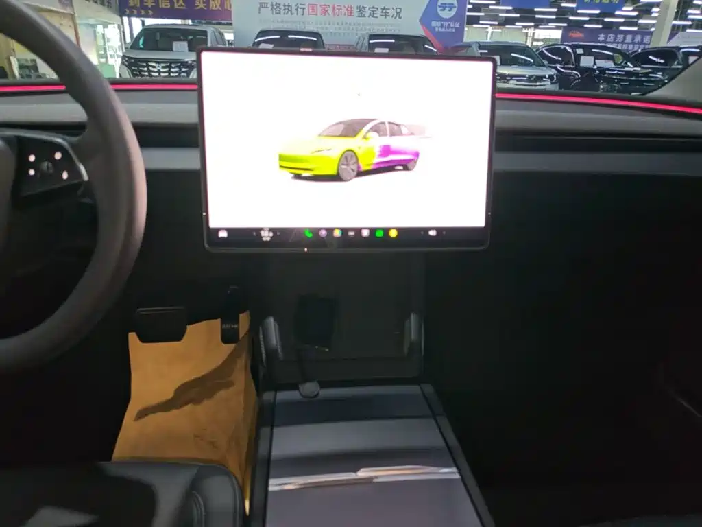 Tesla Model 3 — миниатюра 13