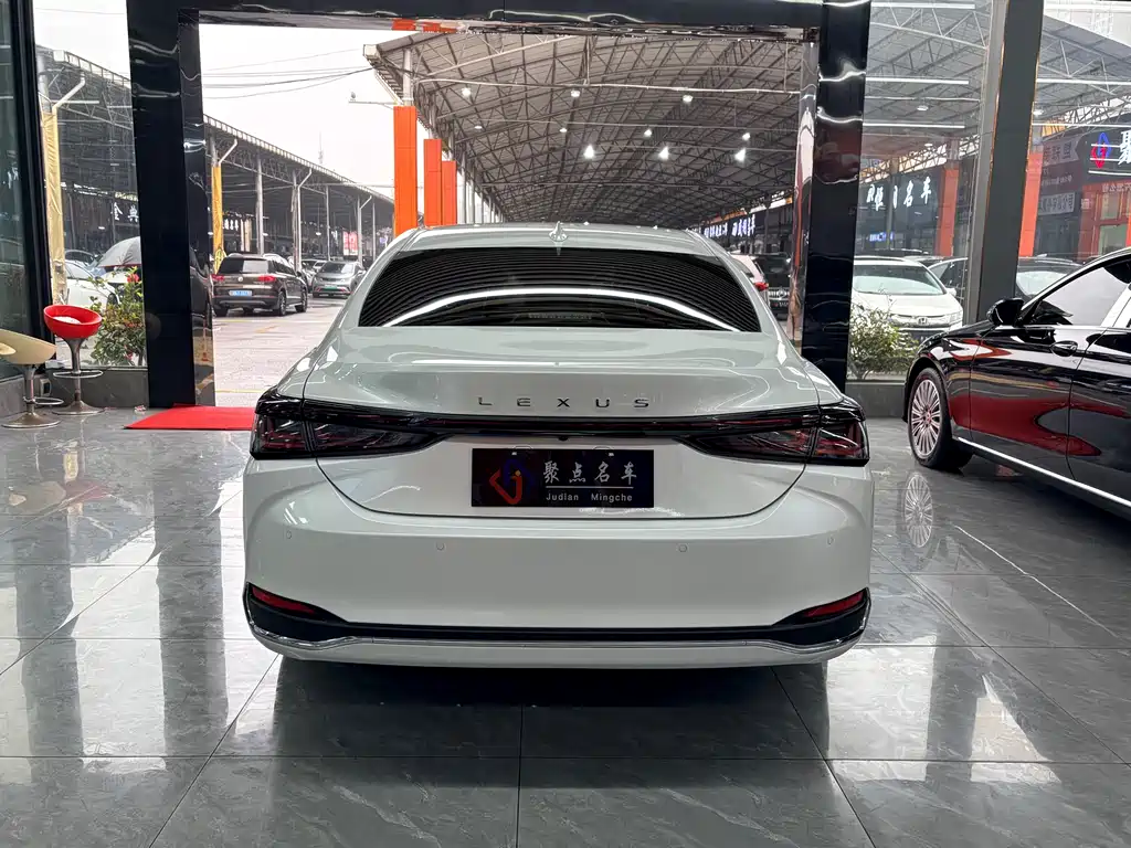 Lexus ES 2025 200 Premium