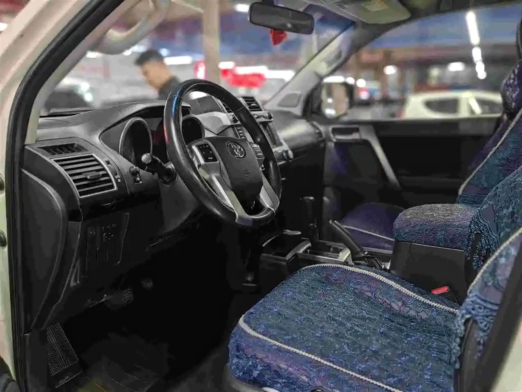 Toyota Prado — миниатюра 5