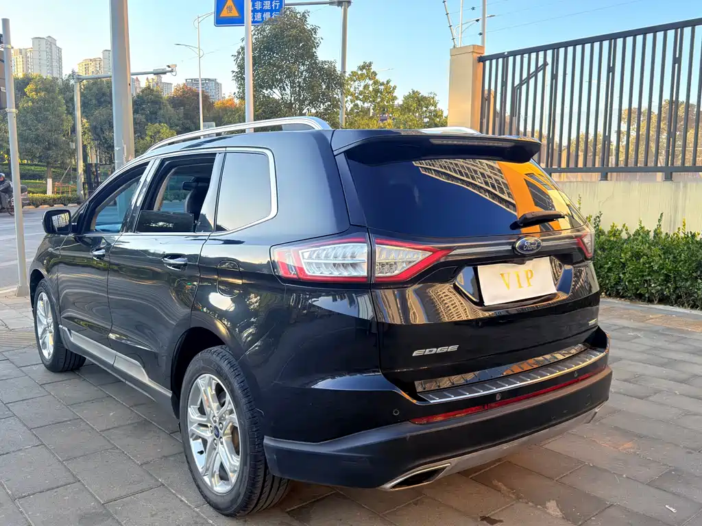 Ford Edge 2015 2.0T GTDi